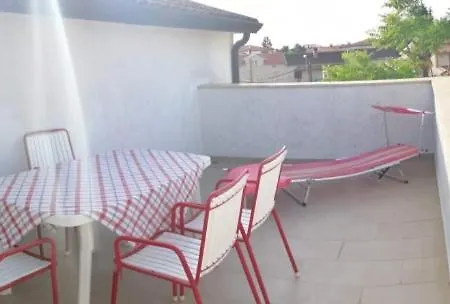 In With Balcony, Air Conditioning, Wifi, Washing Machine 4982-3