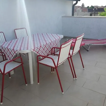 In With Balcony, Air Conditioning, Wifi, Washing Machine 4982-3 *